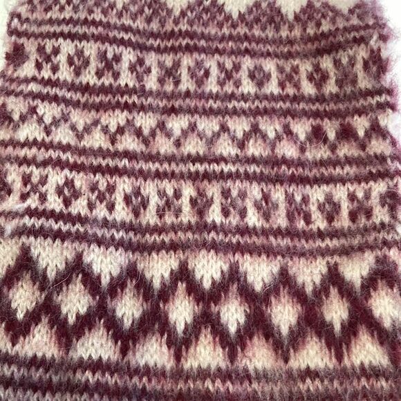 Andes gifts burgundy, and cream Nordic print alpaca blend infinity scarf - Picture 6 of 7